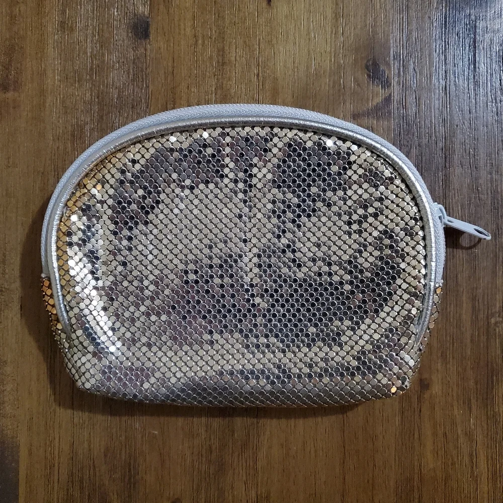 New Women's Shiny Metallic Silver Metal Mesh Coin Purse / Cosmetic Makeup Bag